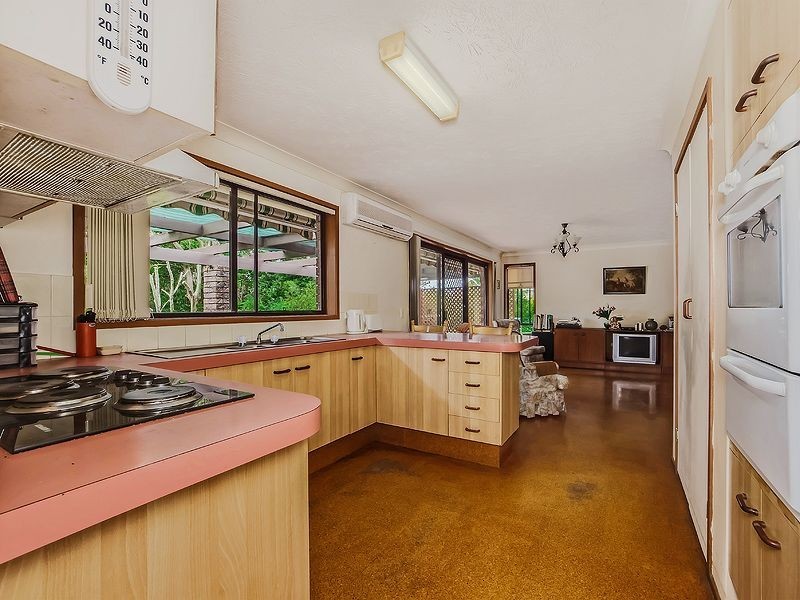 32 Larch St, Tallebudgera QLD 4228