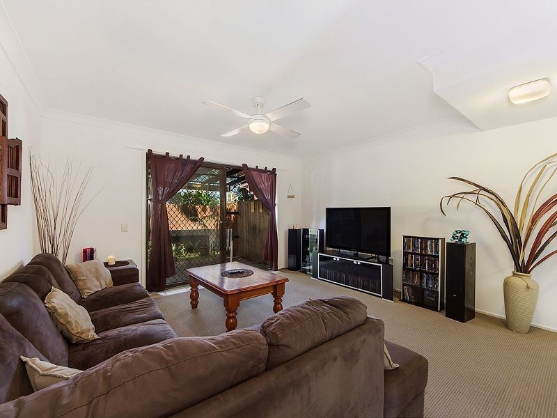 17/5 Galeen Drive, Burleigh Waters QLD 4220