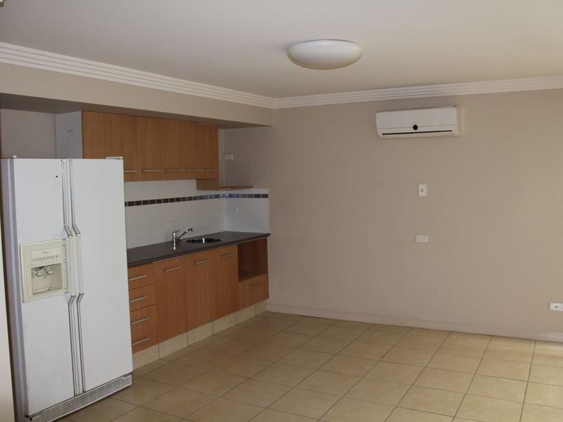 5/2 Calabro Way, Burleigh Heads QLD 4220