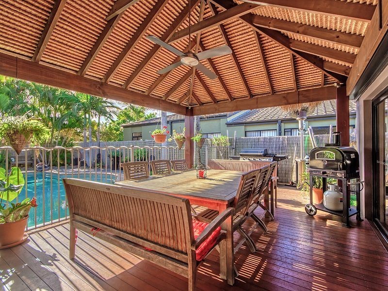 18 Tropicana Cct, Burleigh Waters QLD 4220