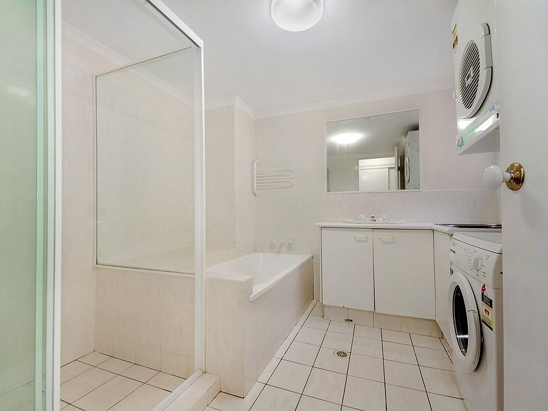 9/14 Brake Street, Burleigh Heads QLD 4220