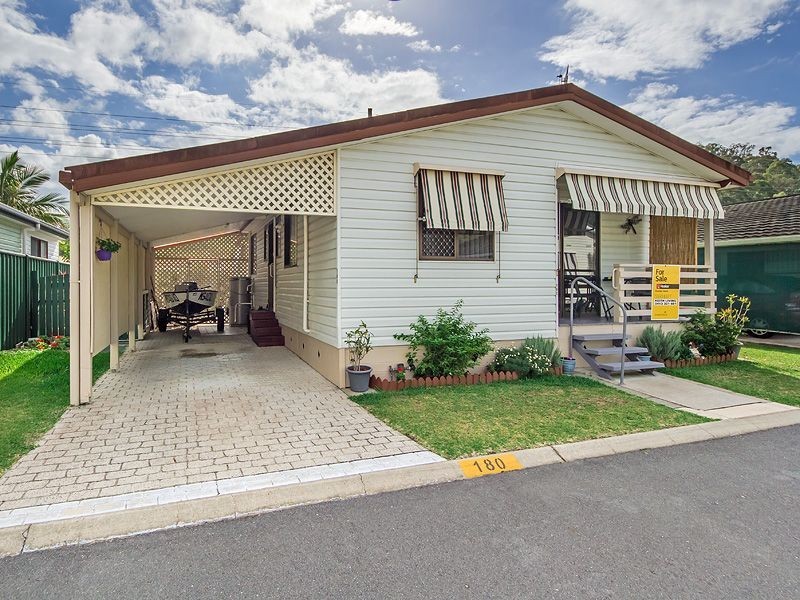 180/3 Township Dr, Burleigh Heads QLD 4220