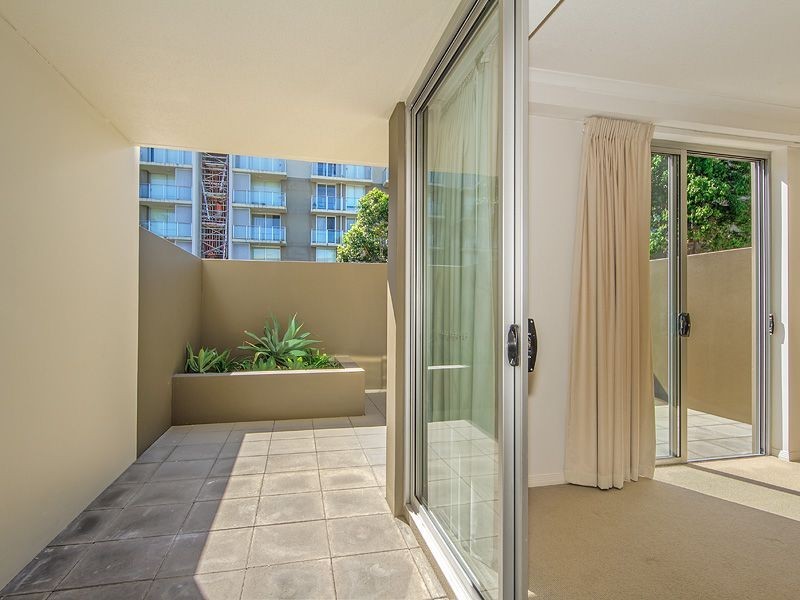 6104/12 Executive Drive, Burleigh Waters QLD 4220
