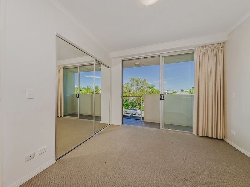 6104/12 Executive Drive, Burleigh Waters QLD 4220