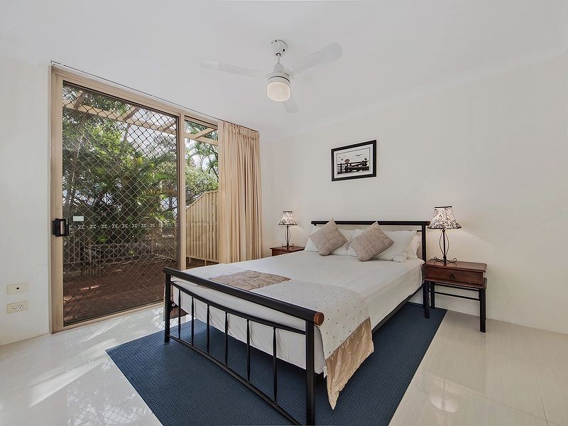 10/15 Santa Monica Rd, Miami QLD 4220