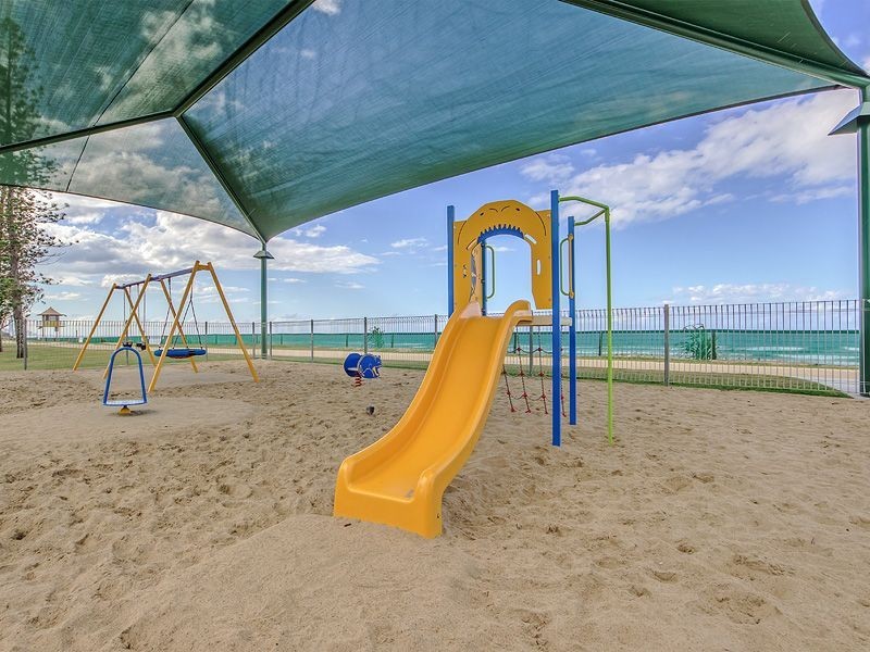 10/15 Santa Monica Rd, Miami QLD 4220