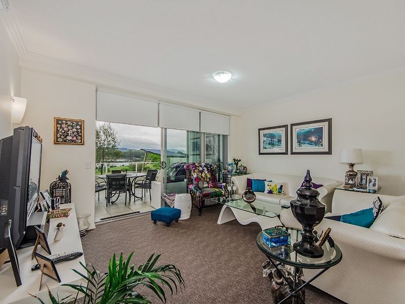 6/1 Lakefront Crescent, Varsity Lakes QLD 4227