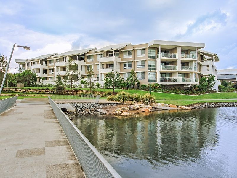 6/1 Lakefront Crescent, Varsity Lakes QLD 4227