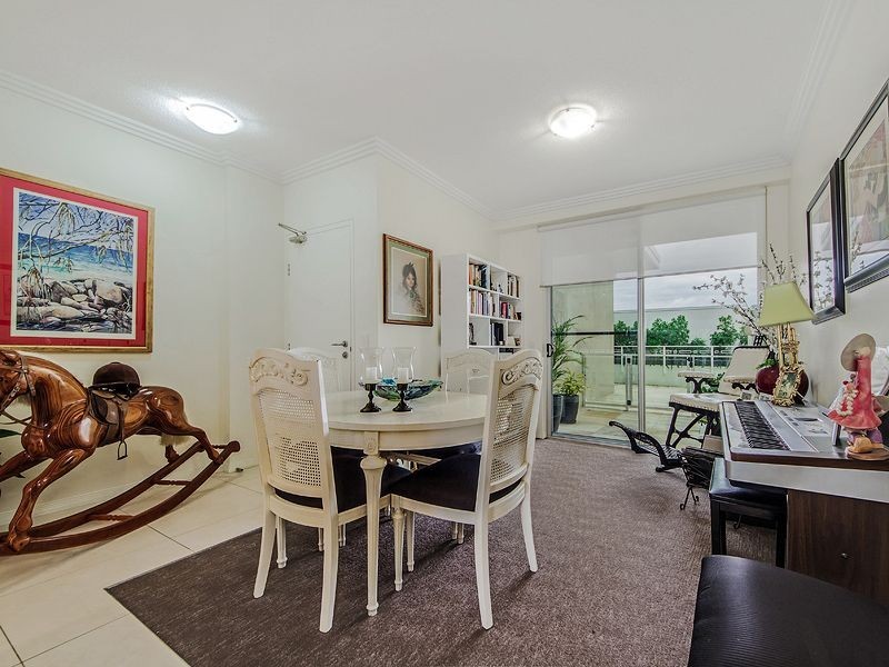 6/1 Lakefront Crescent, Varsity Lakes QLD 4227