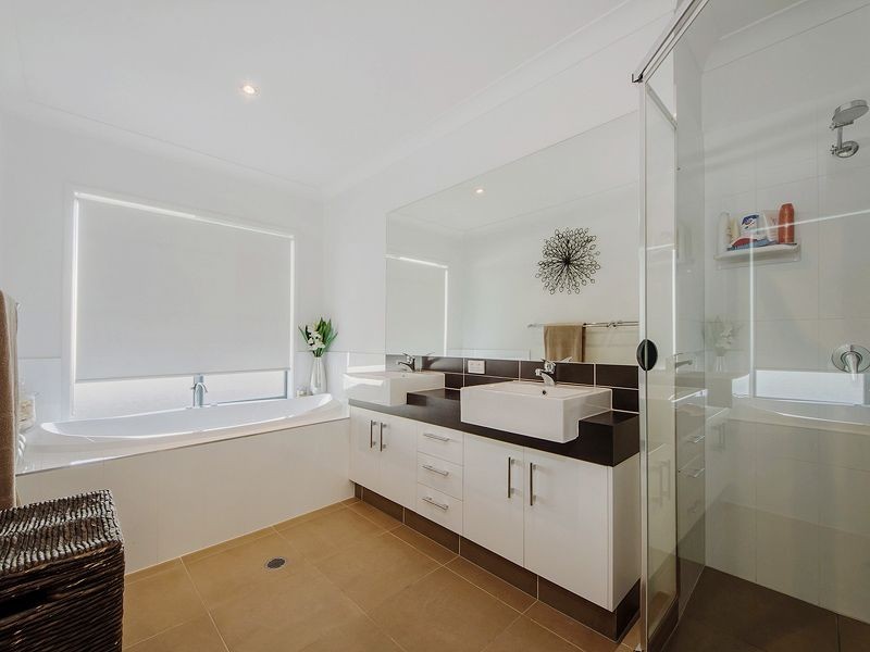 13 Camarillo Circuit, Reedy Creek QLD 4227