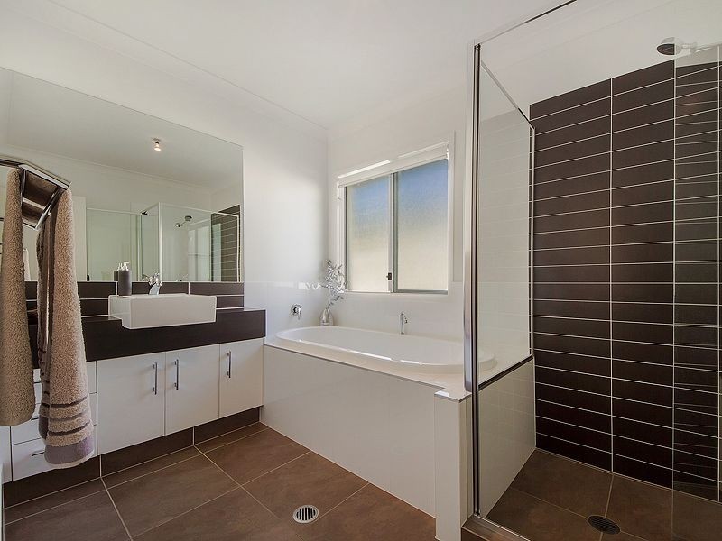 13 Camarillo Circuit, Reedy Creek QLD 4227