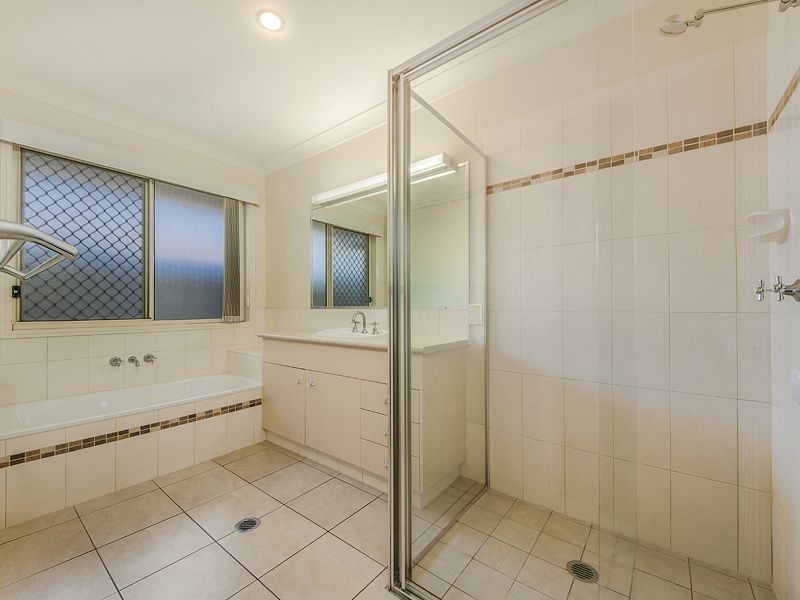 4 McLachlan Avenue, Mudgeeraba QLD 4213