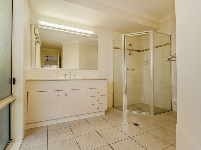 4 McLachlan Avenue, Mudgeeraba QLD 4213