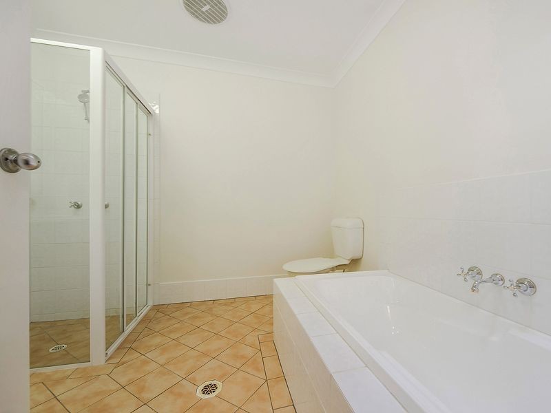 1/1 Maroubra Court, Varsity Lakes QLD 4227