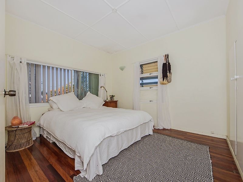 1424 Gold Coast Highway, Palm Beach QLD 4221