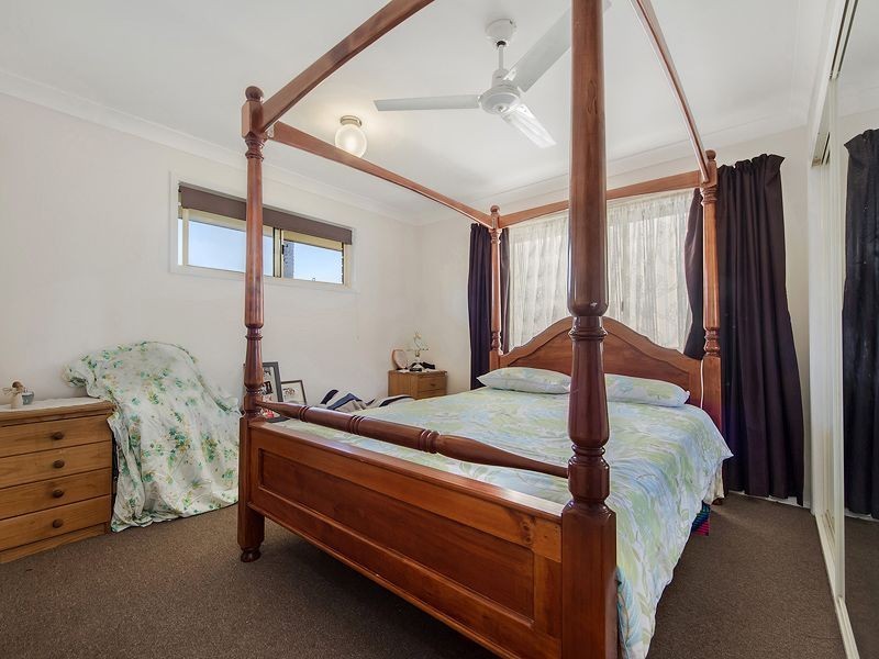 39 Galeen Dr, Burleigh Waters QLD 4220