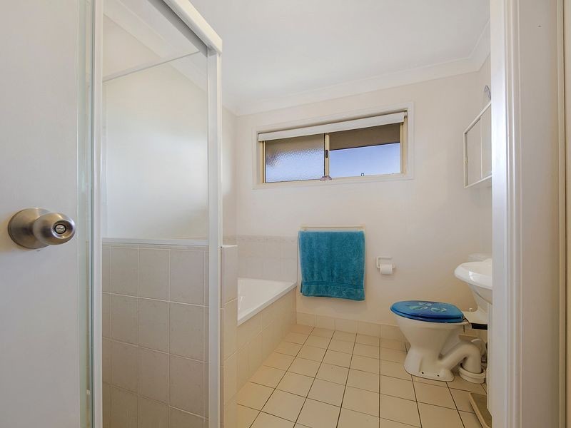 39 Galeen Dr, Burleigh Waters QLD 4220