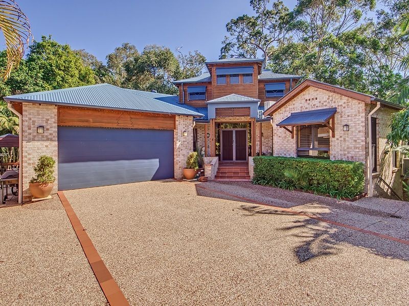 19 Pine Valley Dr, Robina QLD 4226