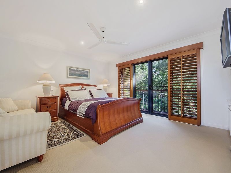 19 Pine Valley Dr, Robina QLD 4226