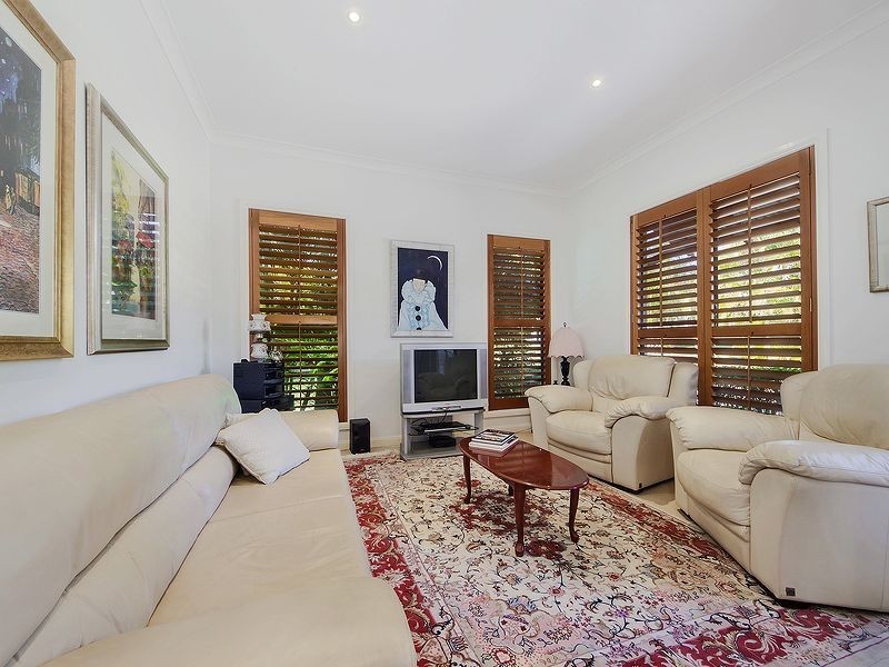 19 Pine Valley Dr, Robina QLD 4226