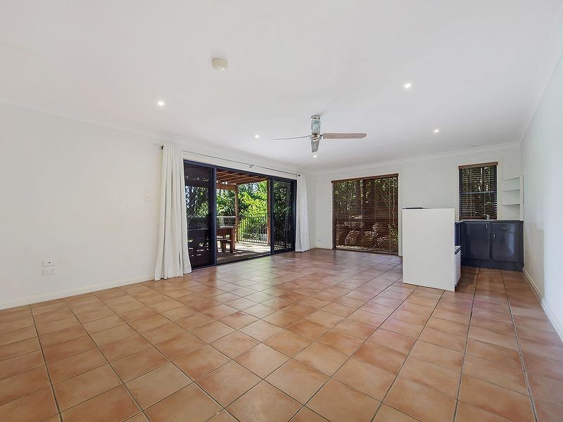 19 Pine Valley Dr, Robina QLD 4226