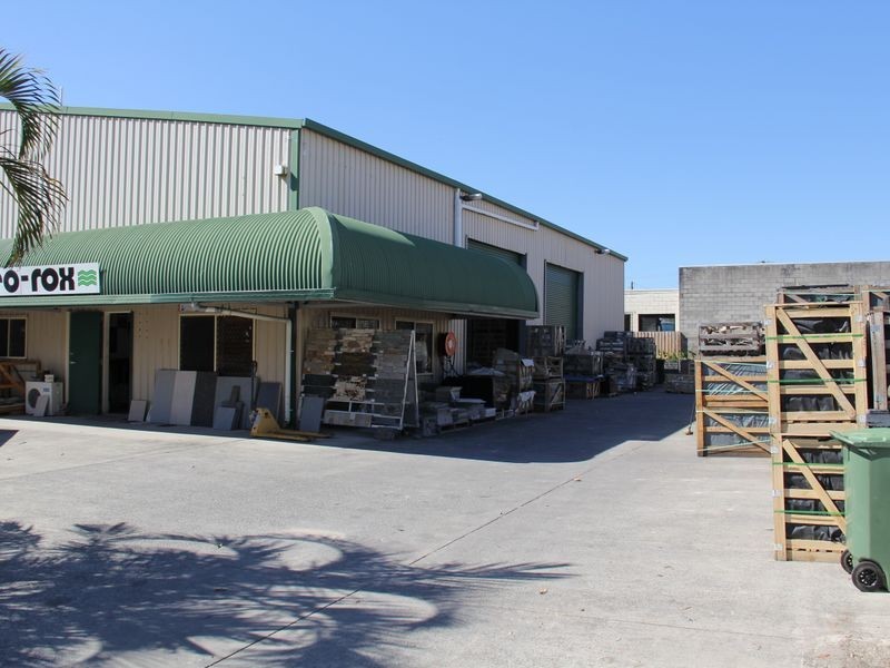 13 Ozone Parade, Miami QLD 4220