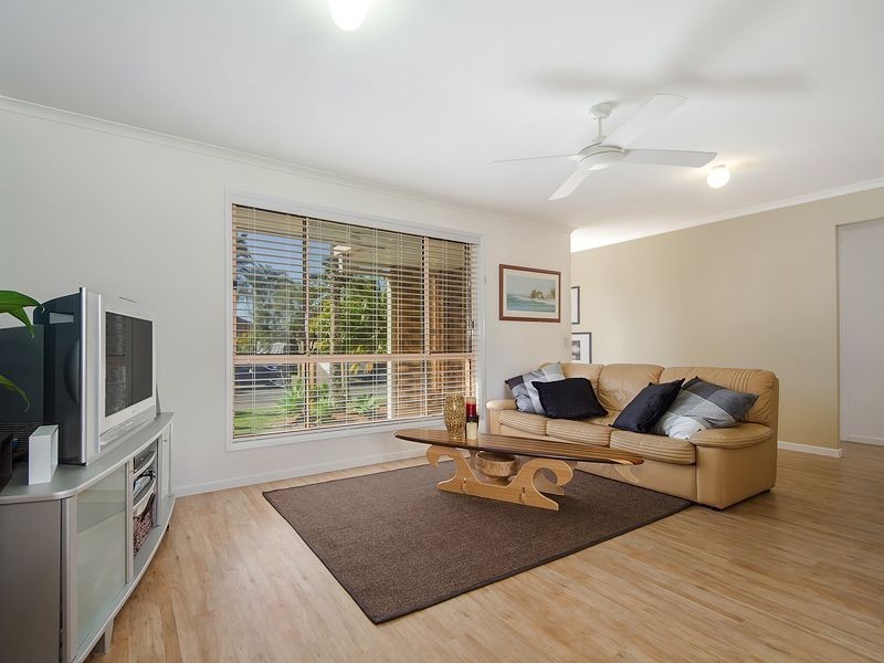 56 Southlake Dr, Varsity Lakes QLD 4227