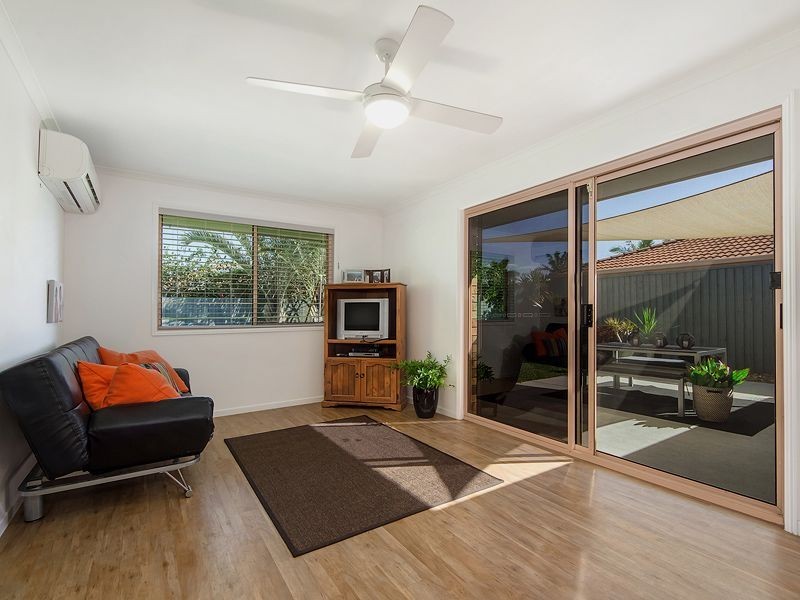 56 Southlake Dr, Varsity Lakes QLD 4227