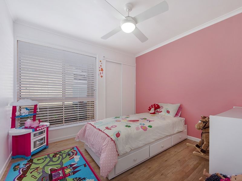 56 Southlake Dr, Varsity Lakes QLD 4227