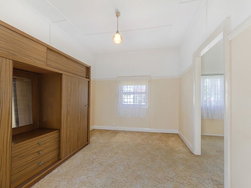 1 Banksia Broadway, Burleigh Heads QLD 4220