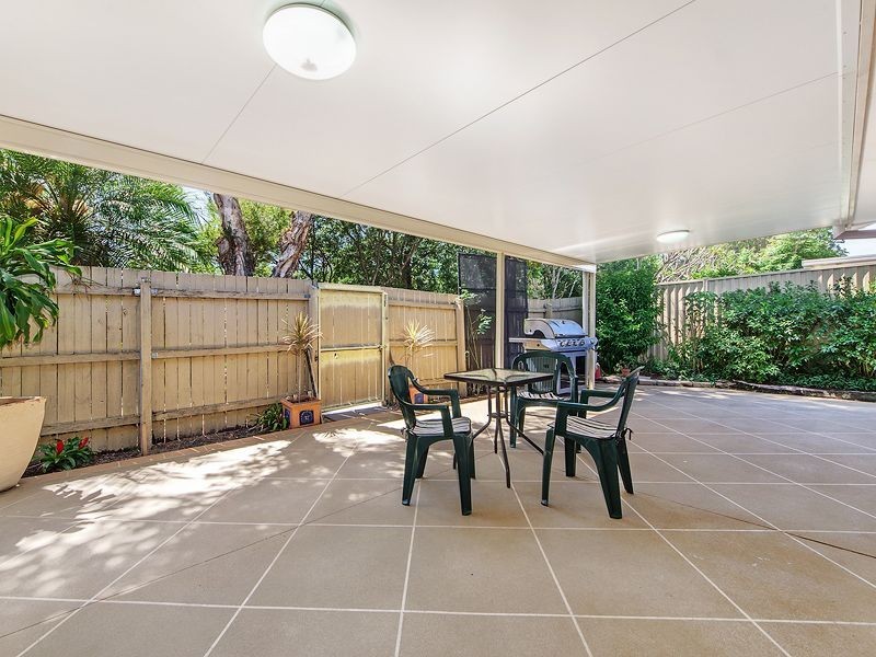 2/79 Treeview Dr, Burleigh Waters QLD 4220