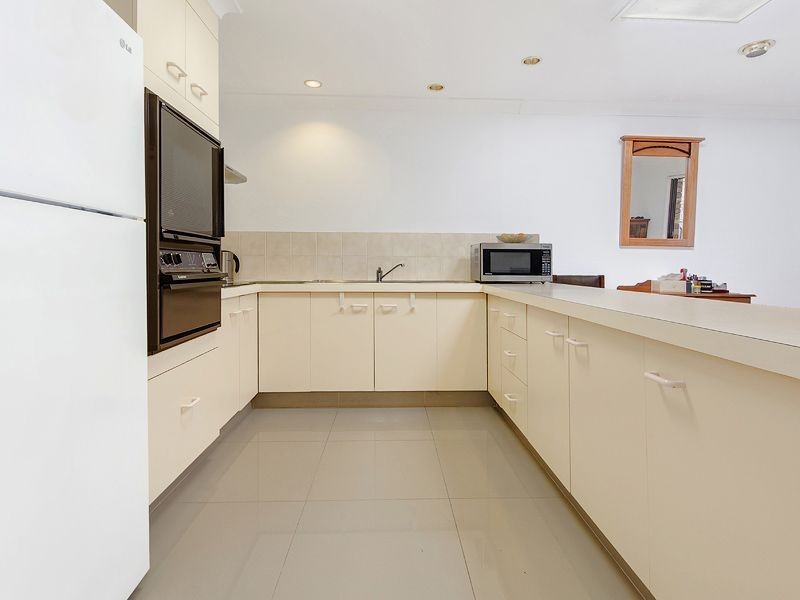 2/79 Treeview Dr, Burleigh Waters QLD 4220