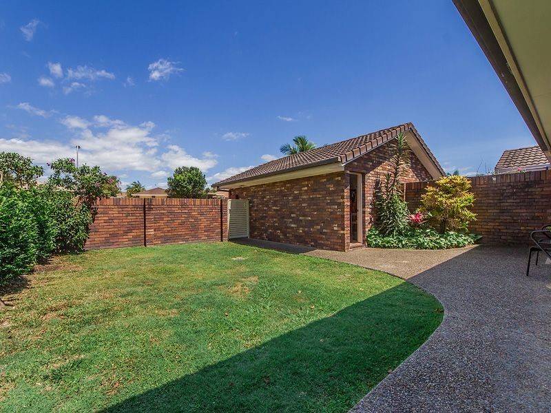 2/79 Treeview Dr, Burleigh Waters QLD 4220