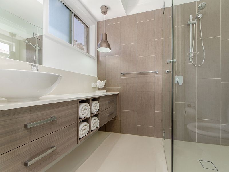 5 Viburnum St, Varsity Lakes QLD 4227