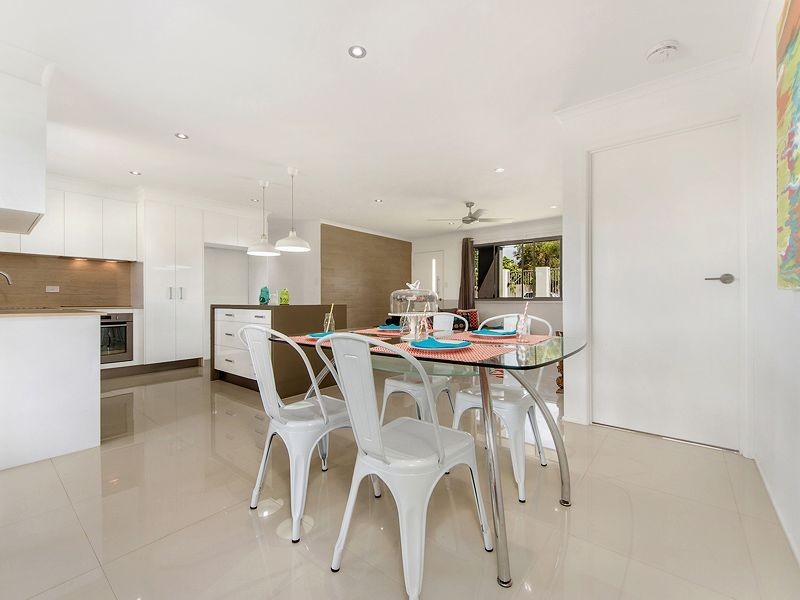 5 Viburnum St, Varsity Lakes QLD 4227