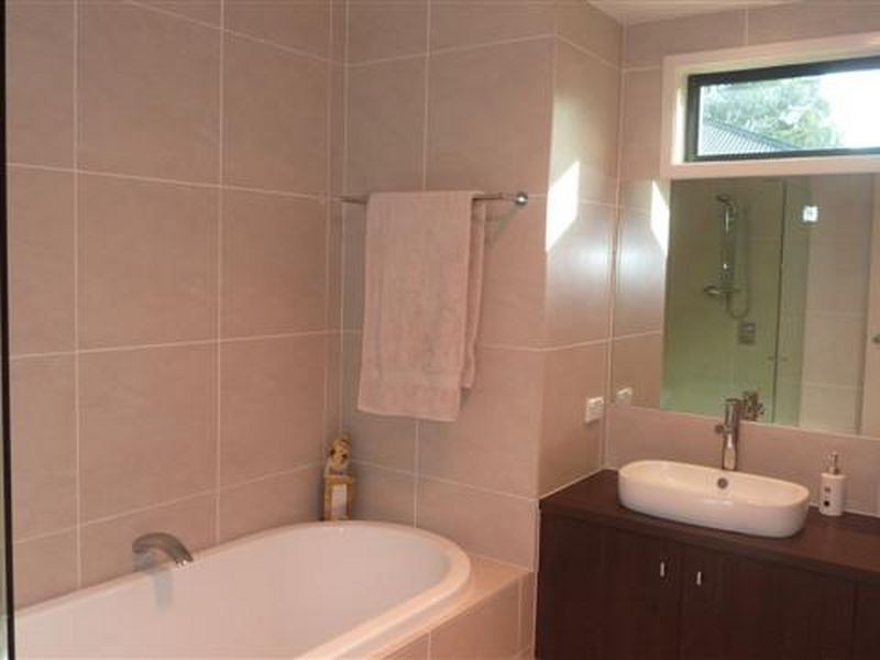 1/5 Sandown Avenue, Bundall QLD 4217