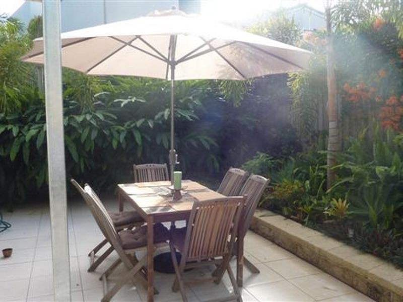 1/5 Sandown Avenue, Bundall QLD 4217