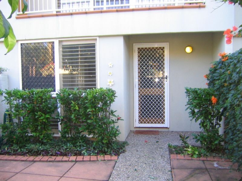 1/7 Sunset Boulevard, Surfers Paradise QLD 4217
