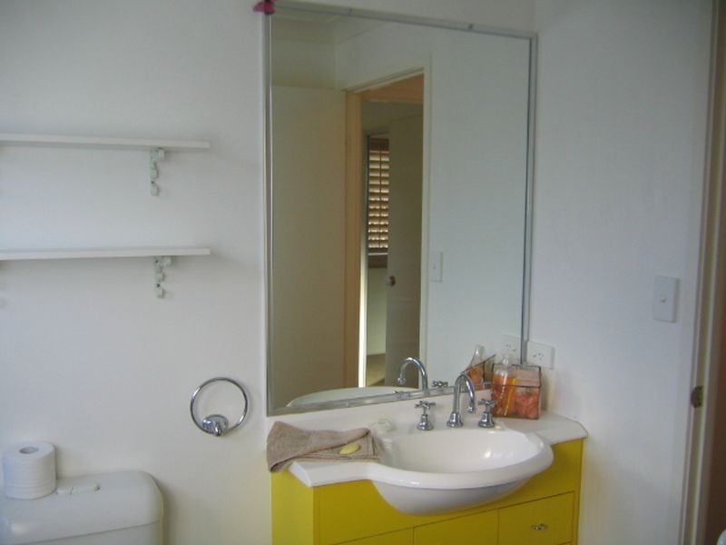 1/7 Sunset Boulevard, Surfers Paradise QLD 4217