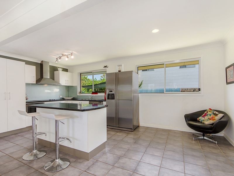 30 Dotterel Dr, Burleigh Waters QLD 4220
