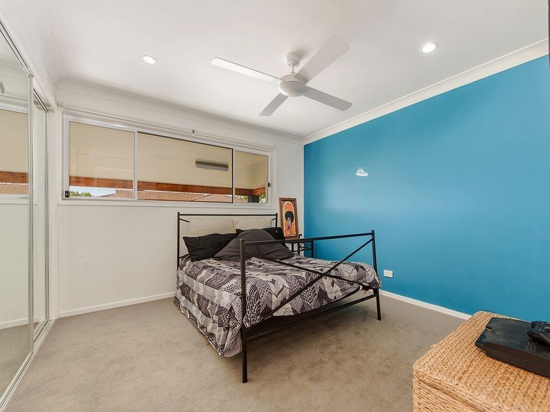 30 Dotterel Dr, Burleigh Waters QLD 4220