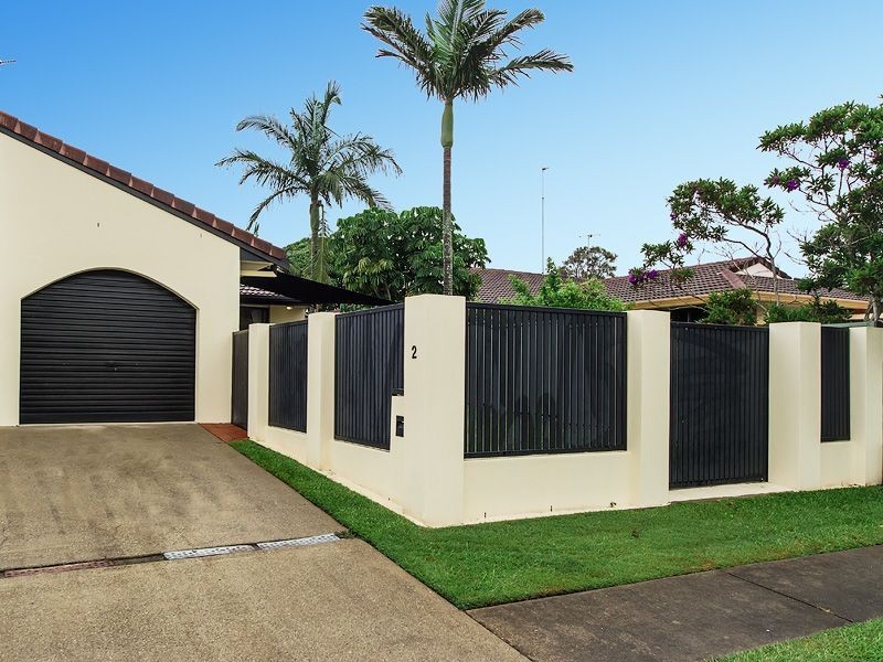 2/8 Wagtail Ct, Burleigh Waters QLD 4220