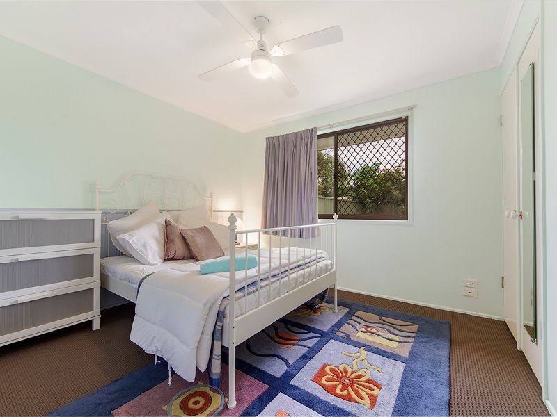 2/8 Wagtail Ct, Burleigh Waters QLD 4220