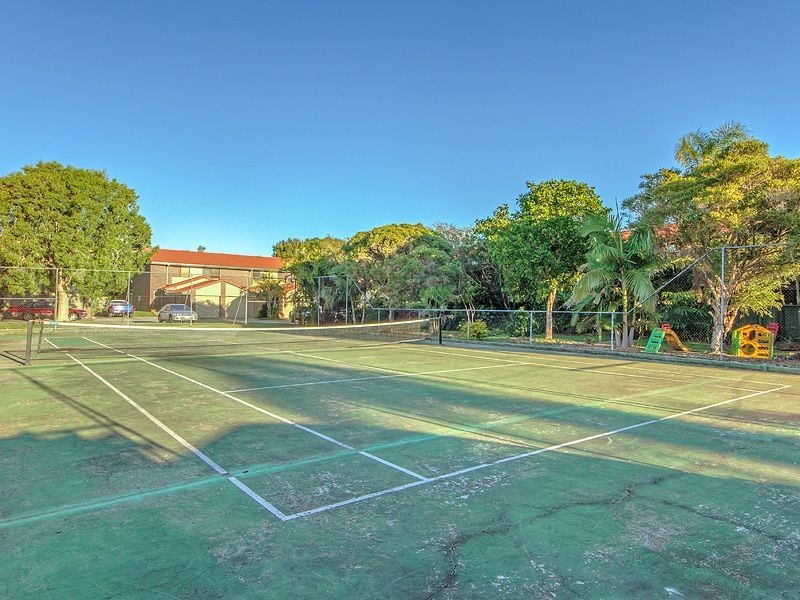 55/5 Galeen Dr, Burleigh Waters QLD 4220