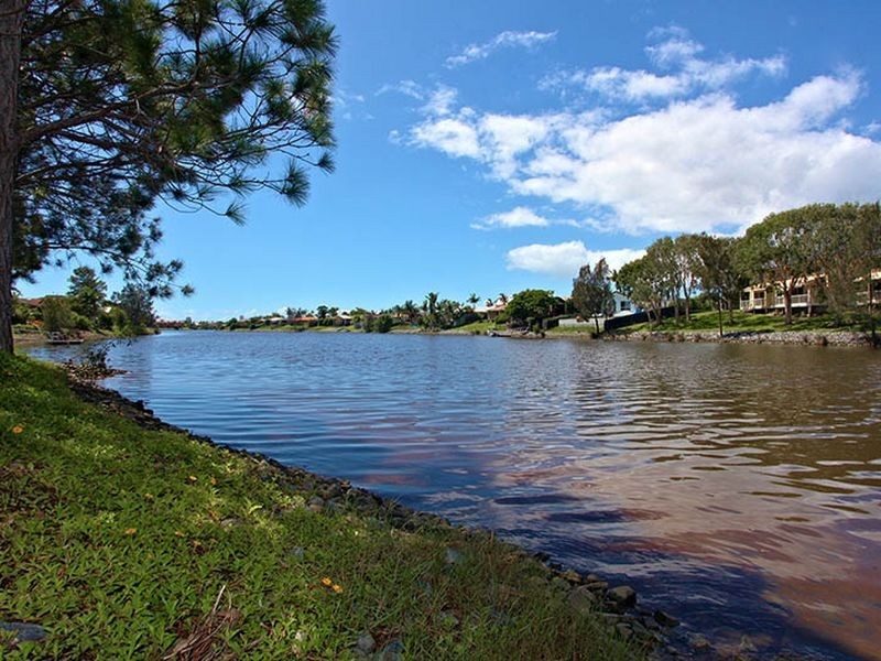 16/21 Regensberg Cl, Varsity Lakes QLD 4227
