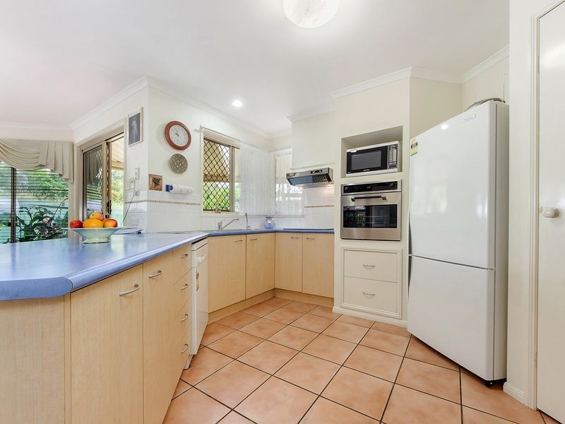 13 Arbury Hill Close, Burleigh Heads QLD 4220