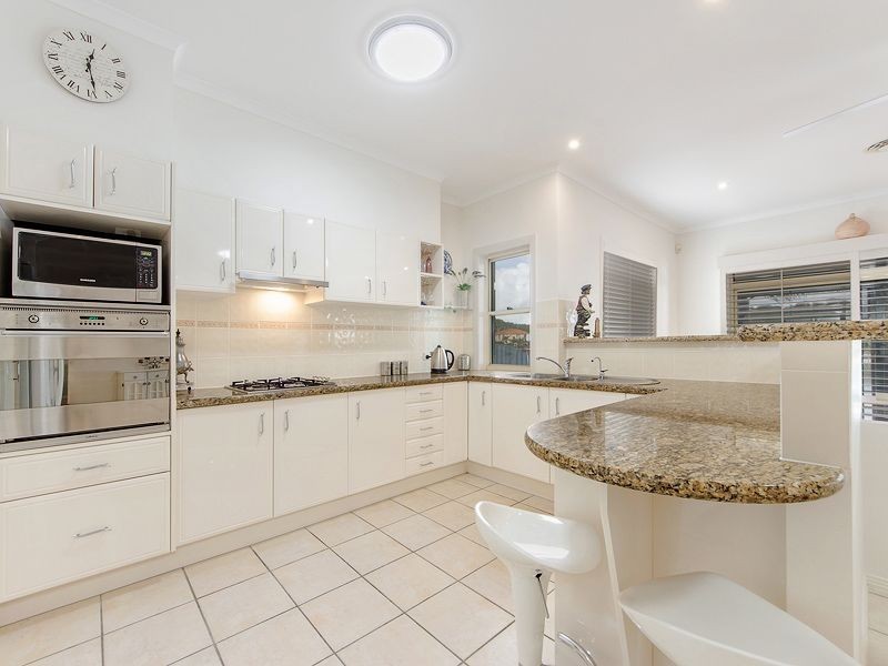 18/36 Beachcomber Court, Burleigh Waters QLD 4220