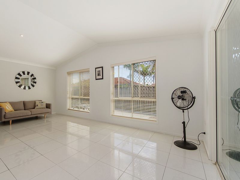 85 Honeyeater Dr, Burleigh Waters QLD 4220