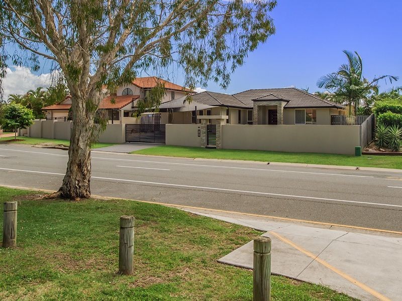 85 Honeyeater Dr, Burleigh Waters QLD 4220