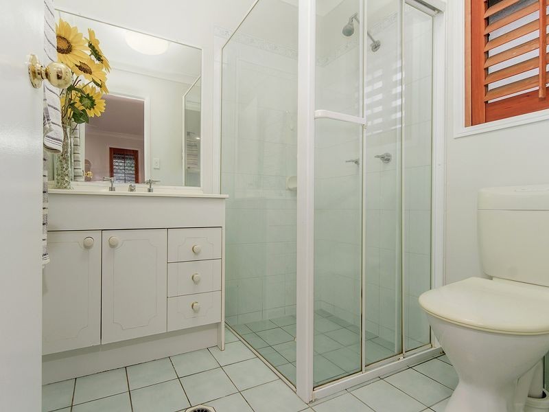 16 Cowell Drive, Burleigh Heads QLD 4220